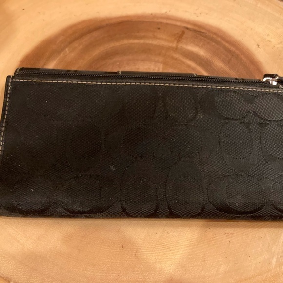 Coach Signature, Trifold Longer Wallet Black Print Pink  Leather Interior. - Picture 5 of 8